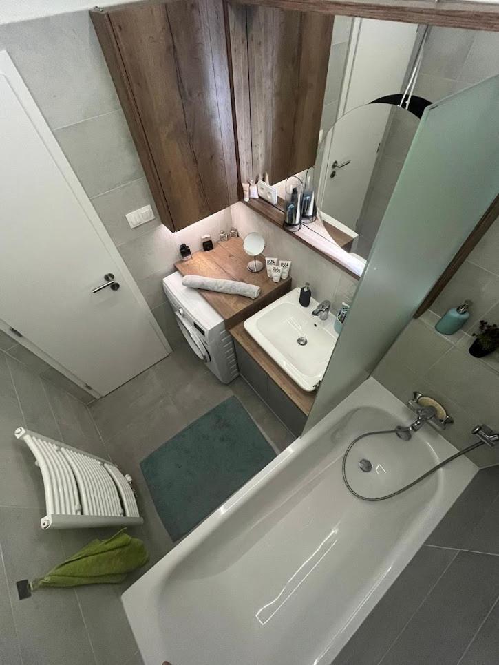 Cozy Apartment Братислава Екстер'єр фото